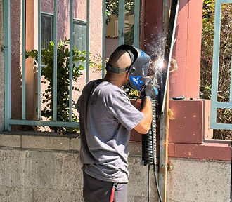 residential garage door maintenance in los angeles