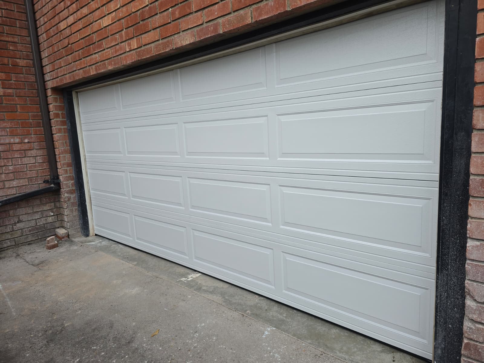 experienced garage door technician
