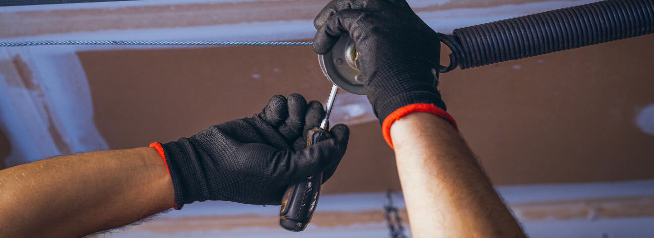 reasonable cost to fix garage door spring near me in Los Angeles, CA