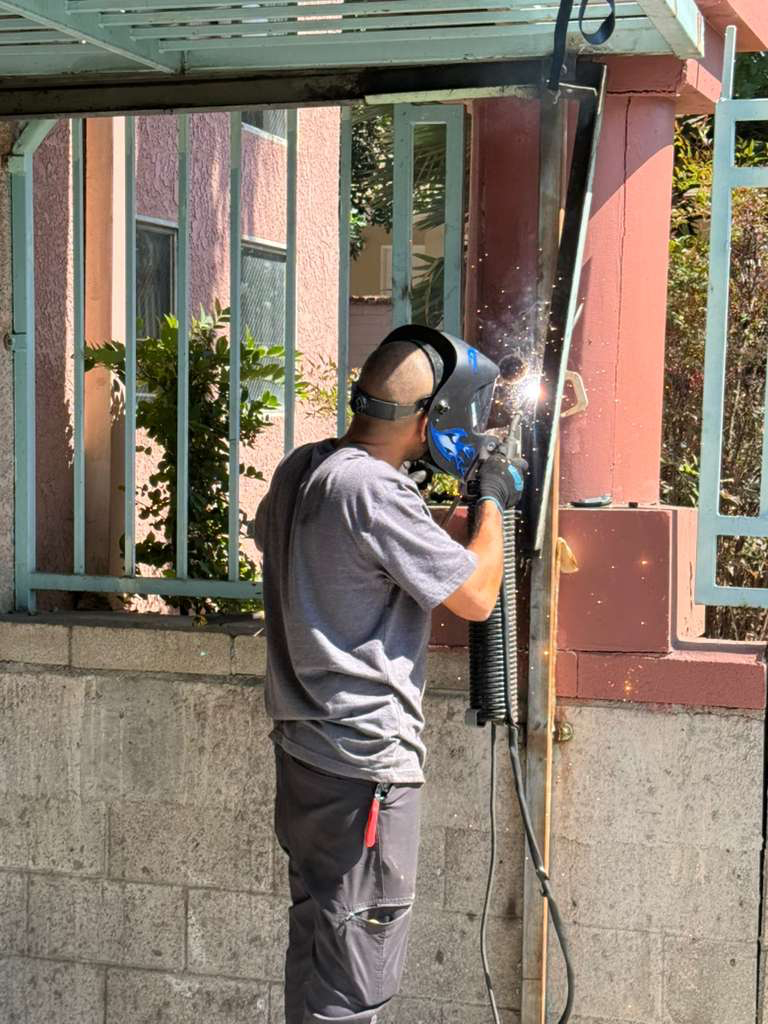 proven electric gate repair company in Los Angeles, CA
